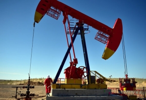 Libya regains oil activity at largest field after suspension period
